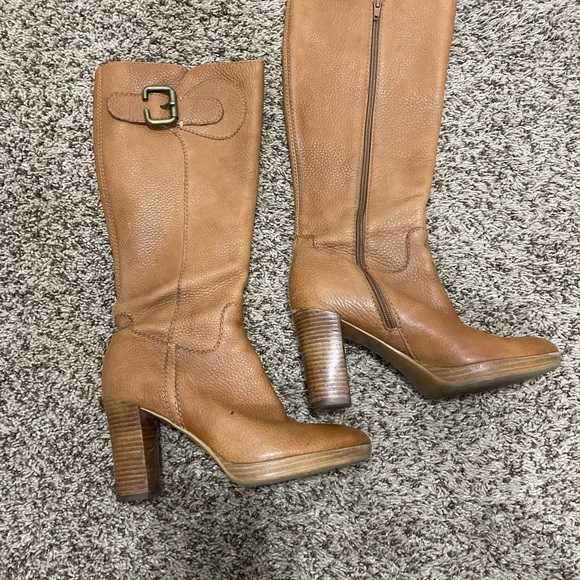 Trendy camel colored Franco Sarto heeled boots - Picture 4 of 8